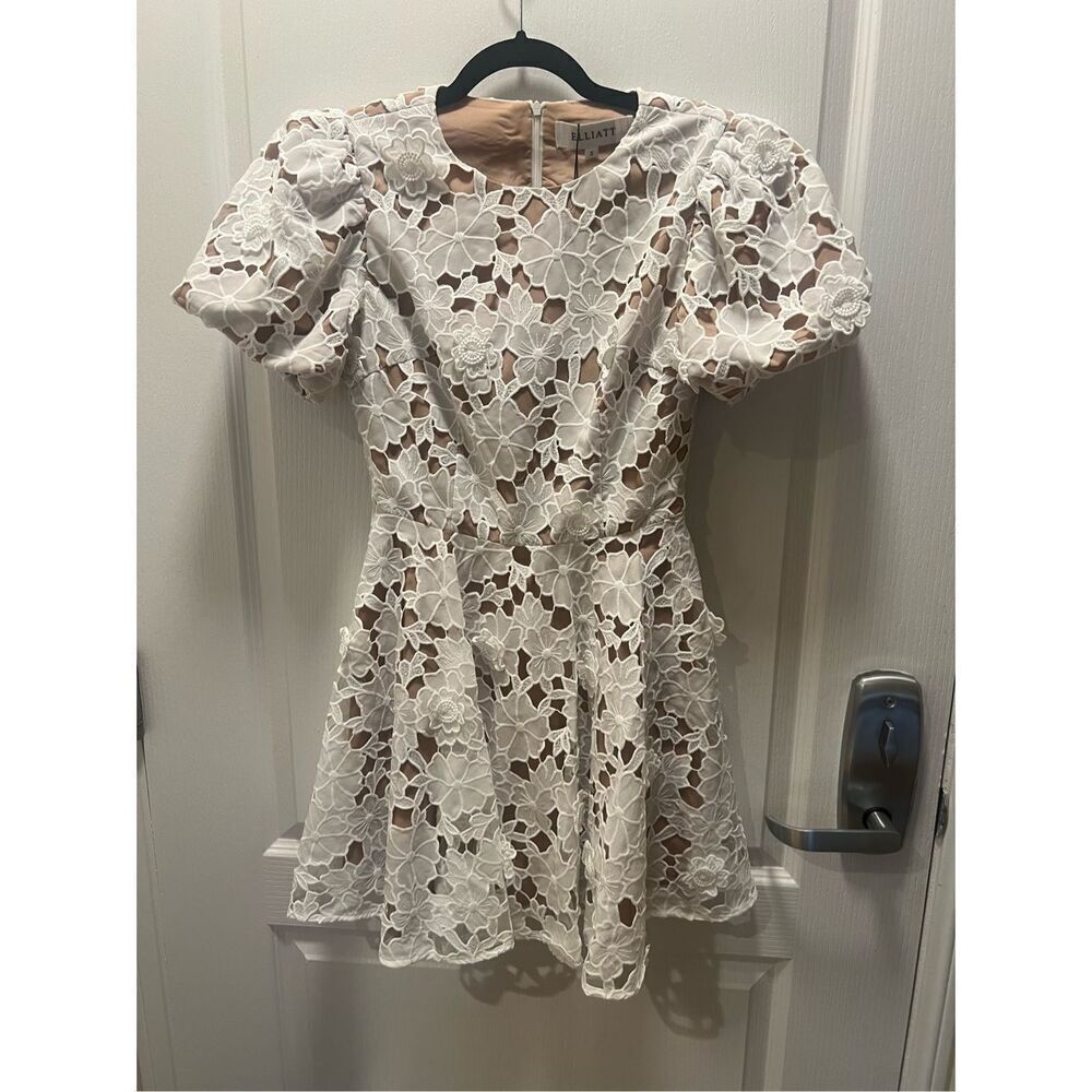 Elliatt White Floral Lace Dress - Picture 6 of 9